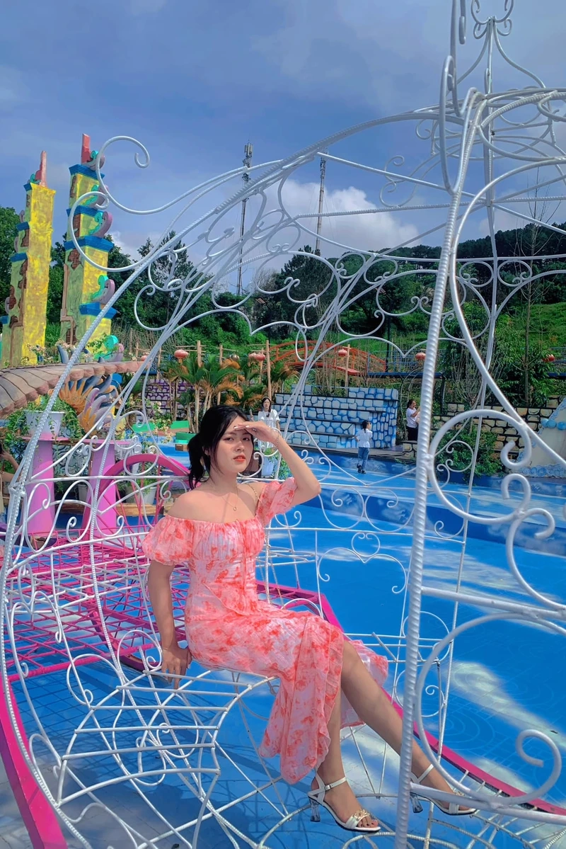 Tư thế chụp ảnh trước gương quyết định đến chất lượng bức ảnh