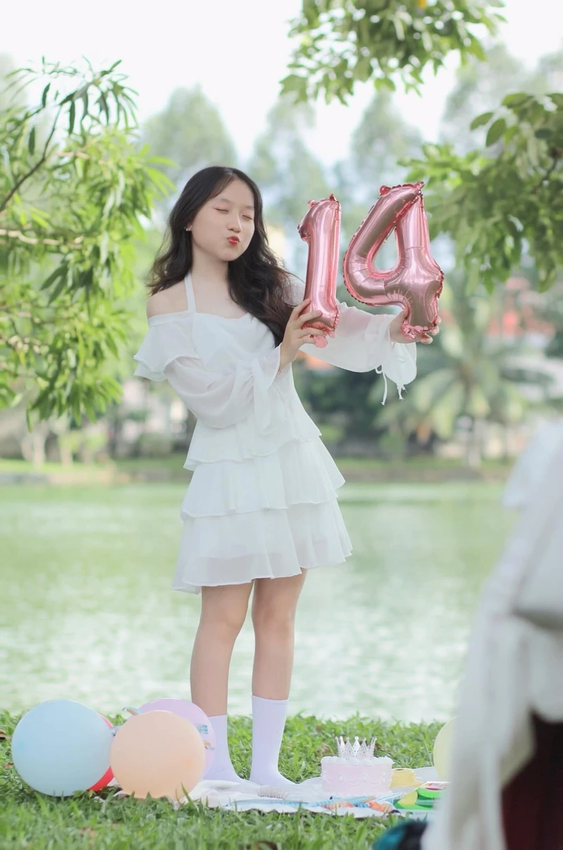 Ảnh anime girl SWAGLIVE tóc hồng dễ thương thu hút bởi sự độc đáo và sáng tạo