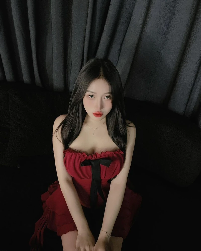 Kiểu tóc đẹp mặc áo dài, tạo ấn tượng với sự dịu dàng và duyên dáng