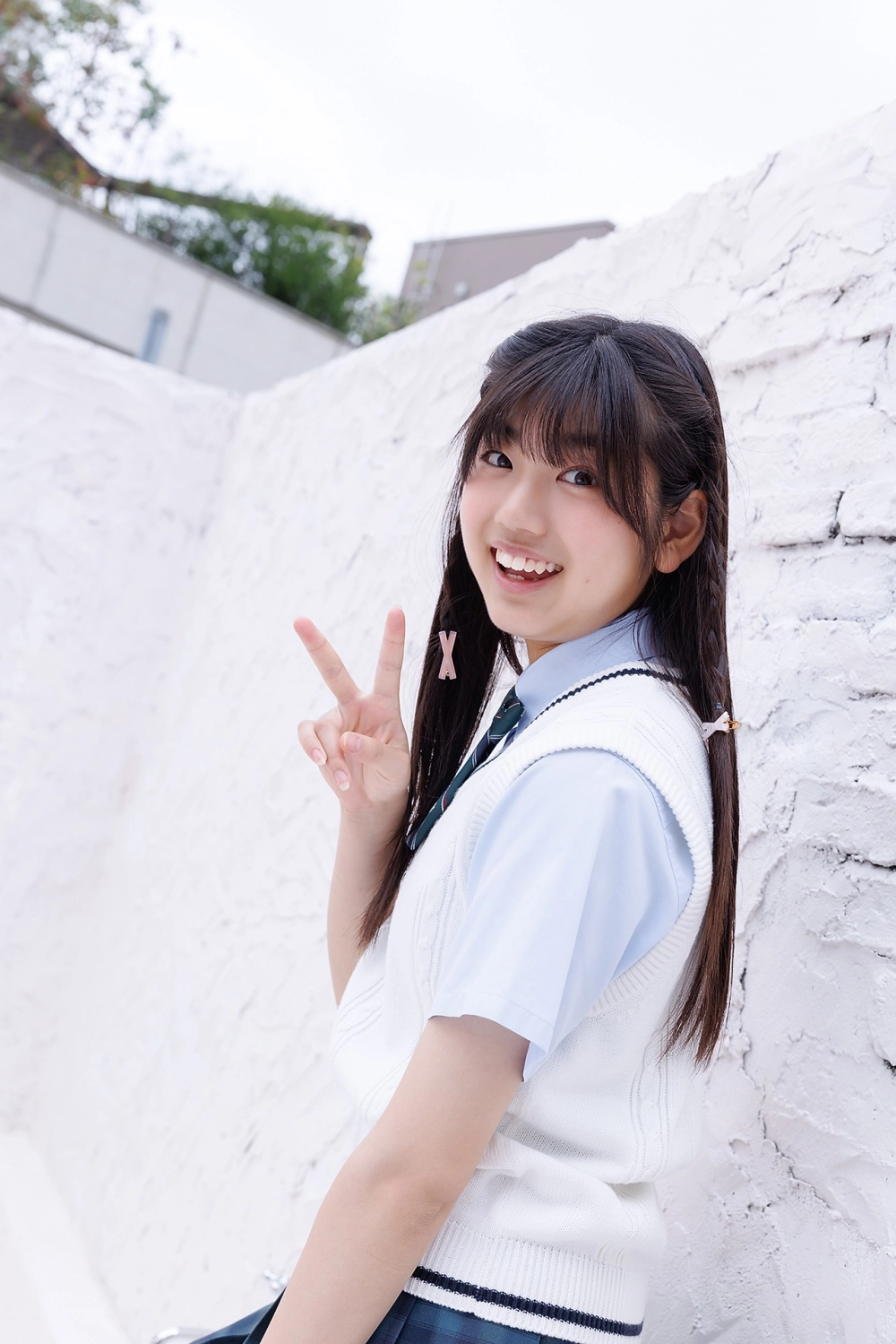 Làn da mịn màng như tuyết giúp gái Nhật da trắng rạng rỡ.