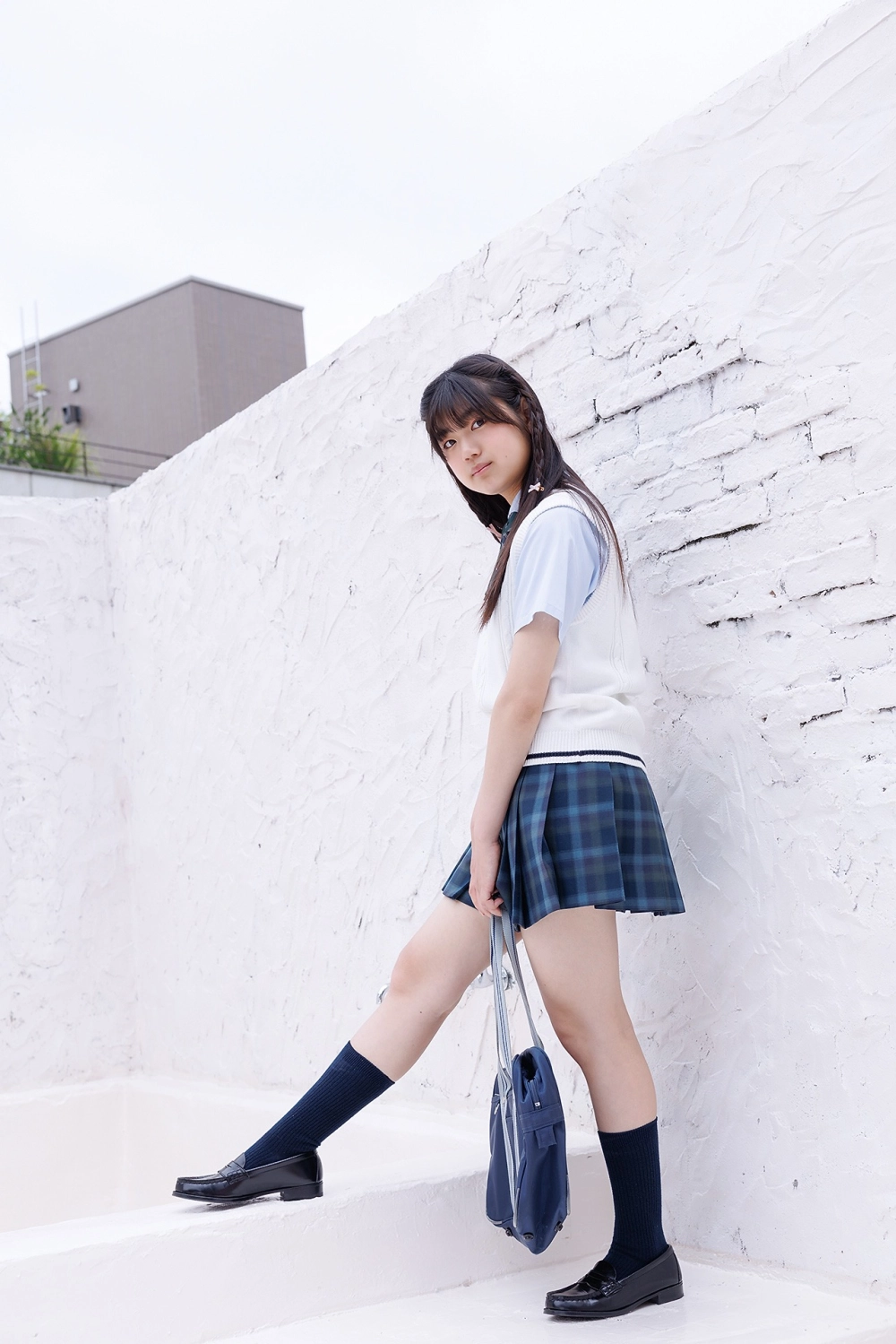 Đầy tự tin và phong cách với hình ảnh gái Nhật cá tính.