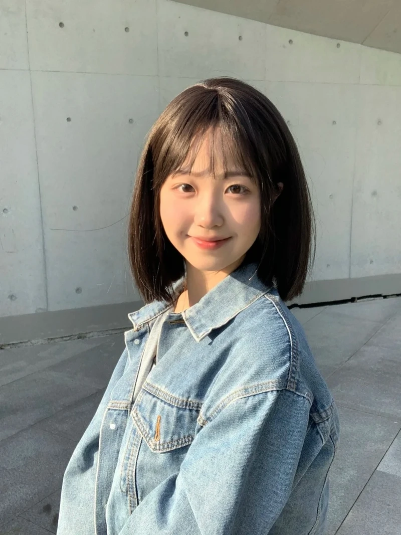 Gợi ý kiểu gái xinh tóc ngắn mặt tròn cực hợp xu hướng