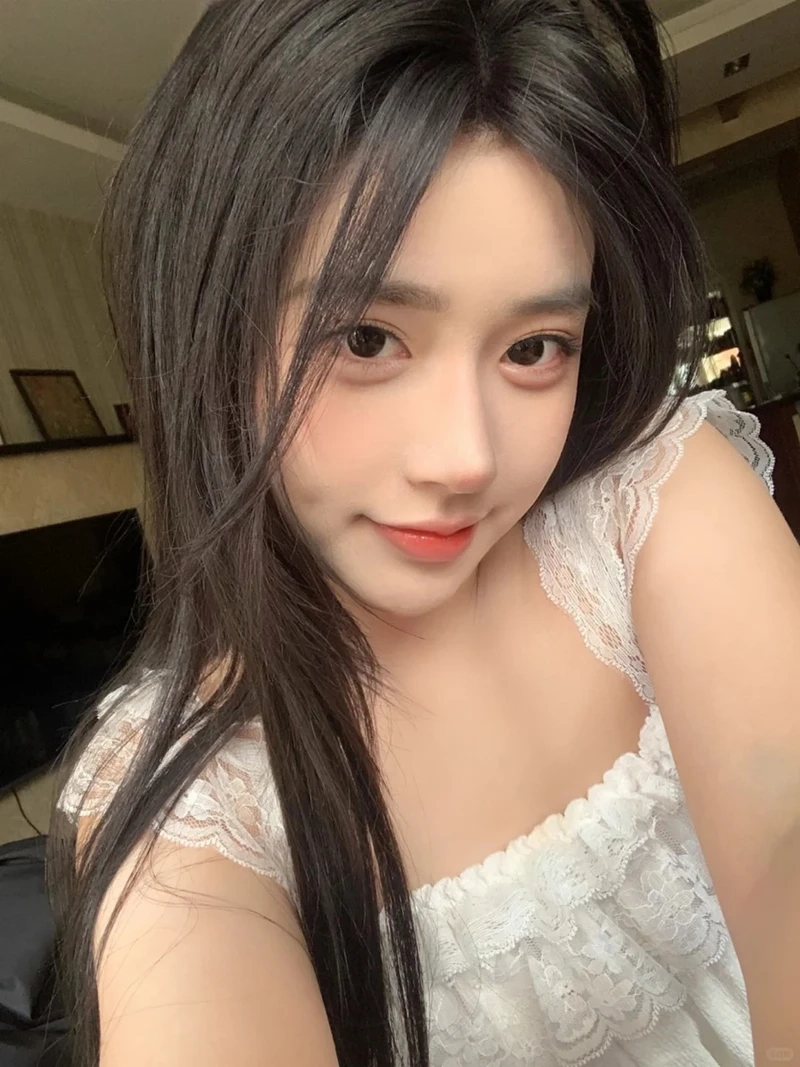 Swaglive Idol | Loạt ảnh Gái Xinh Má Lúm Dễ Thương Gây Sốt Mạng Xã Hội