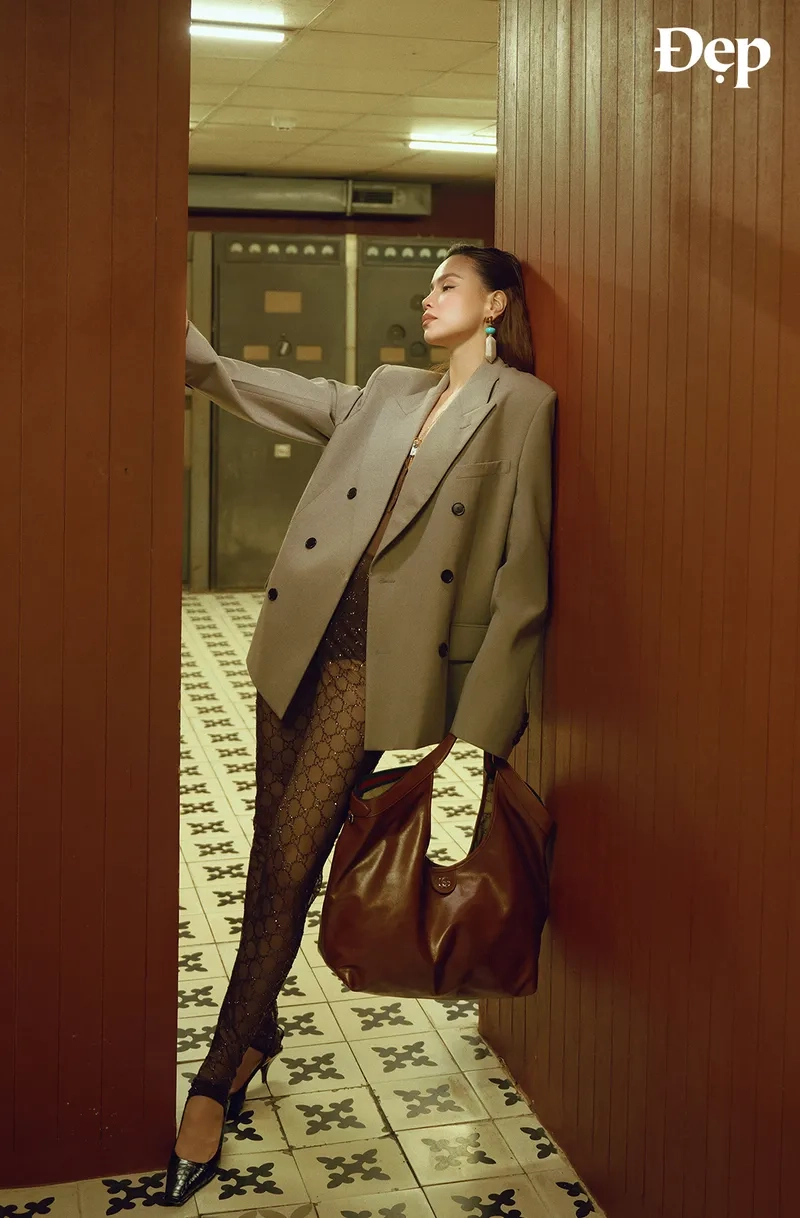 Hồ Ngọc Hà Swaglive Idol quảng cáo mỹ phẩm cao cấp