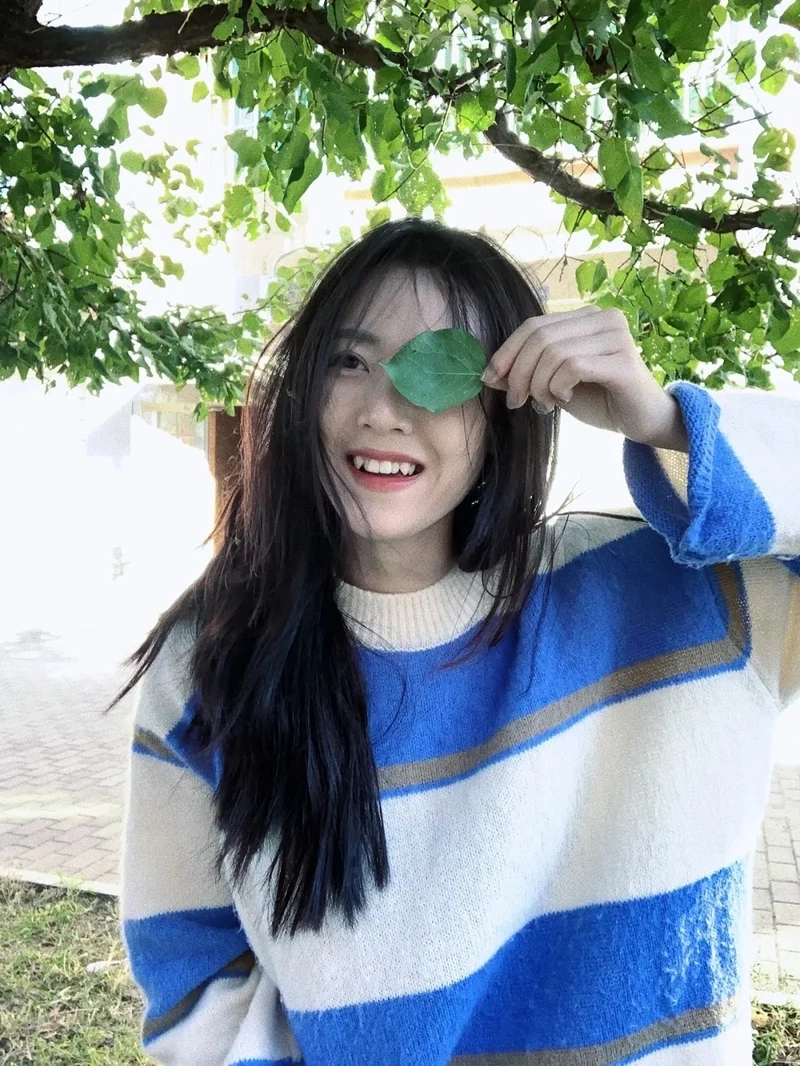 Khoảnh khắc Gái răng khểnh ảnh đời thường